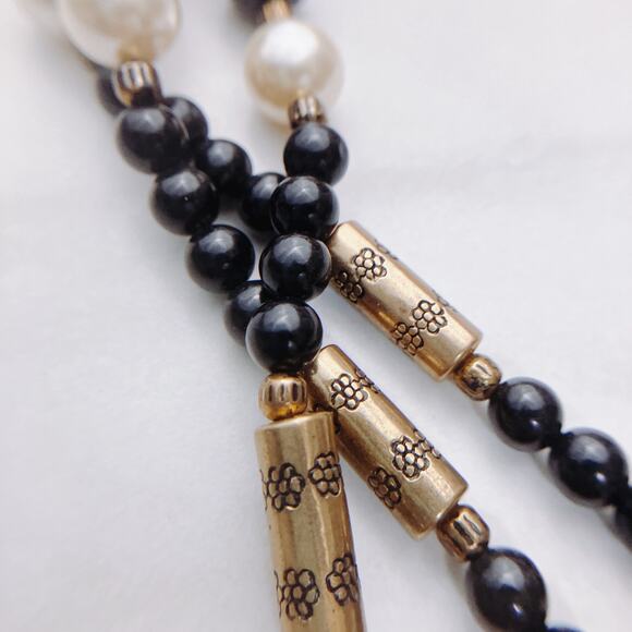 VTG 1950s Multi-Strand Glass Black Bead, Faux Pearl 21" Necklace Gold-Tone Clasp - Picture 7 of 8